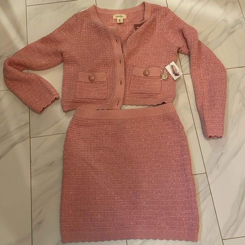 Brand new Jessica Simpson pink two piece suit. Size Medium